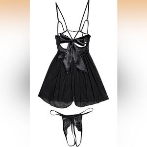 Elegant Black Lace Sleepwear